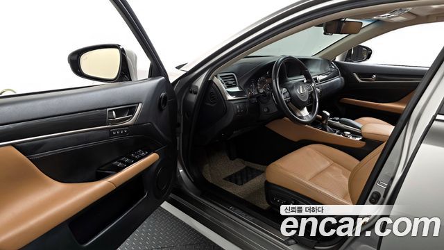 Lexus GS 2018 — photo 10