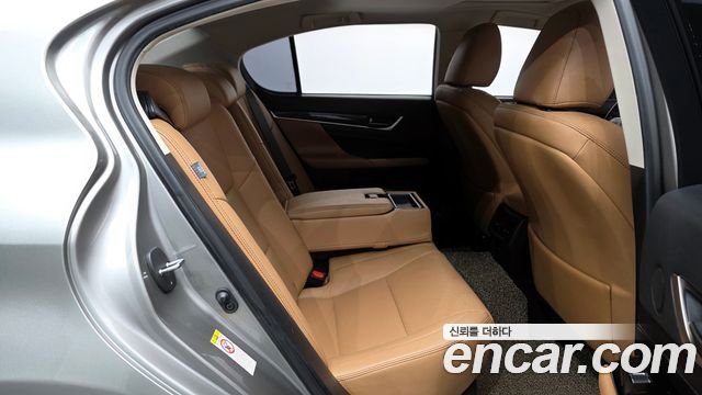 Lexus GS 2018 — photo 12