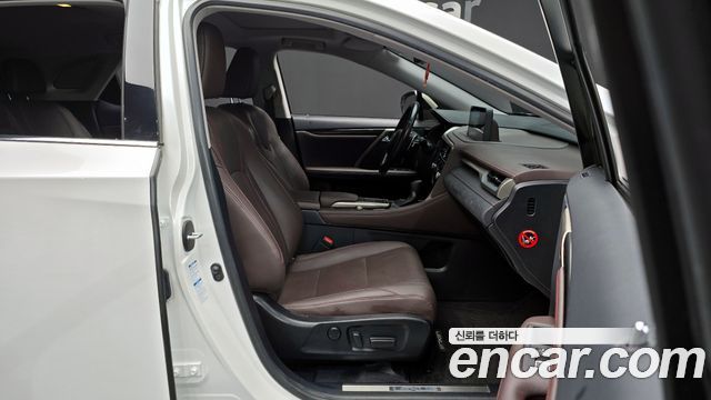 Lexus RX 2021 — photo 11