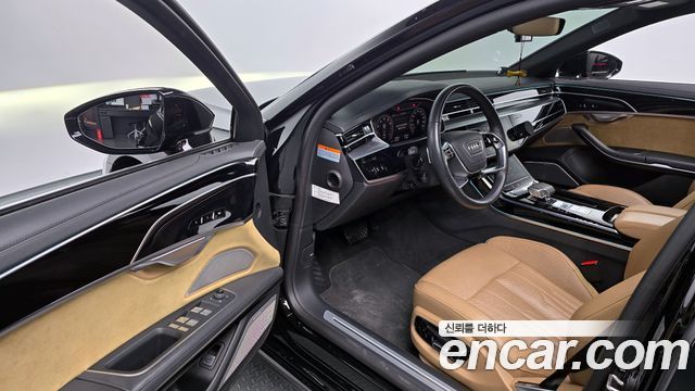 Audi A8 2021 — photo 10