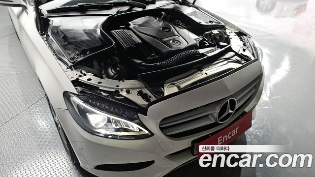 Mercedes-Benz C-Class 2017 — photo 6