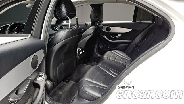 Mercedes-Benz C-Class 2017 — photo 10