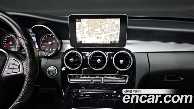 Mercedes-Benz C-Class 2017 — photo 14
