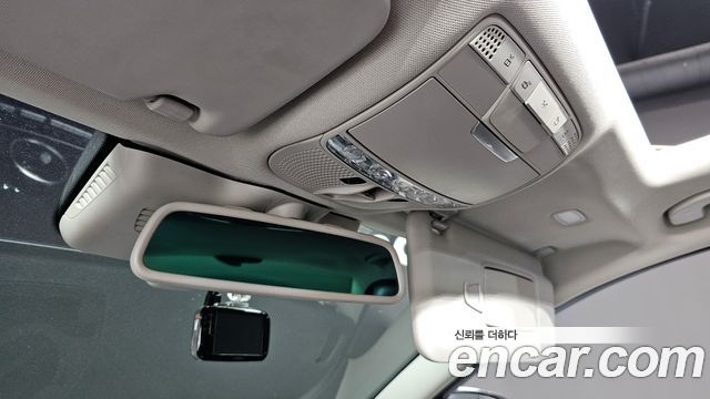 Mercedes-Benz C-Class 2017 — photo 20