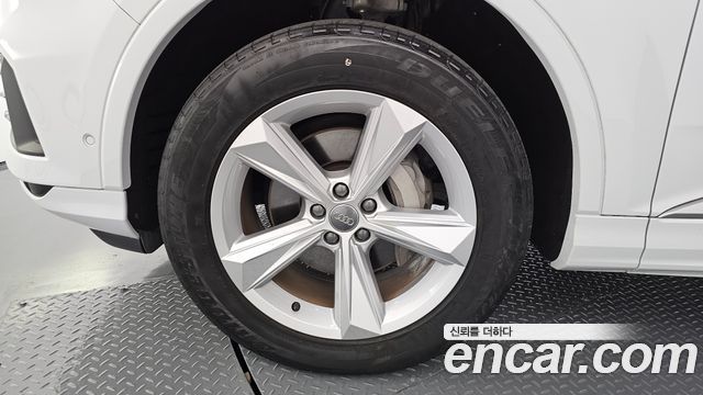 Audi Q7 2021 — photo 5