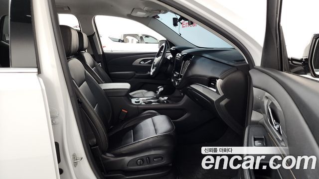 Chevrolet Korea Traverse 2021 — photo 11