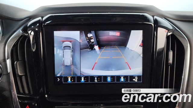 Chevrolet Korea Traverse 2021 — photo 16