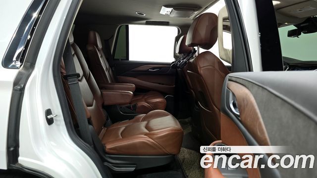 Cadillac Escalade 2020 — photo 12