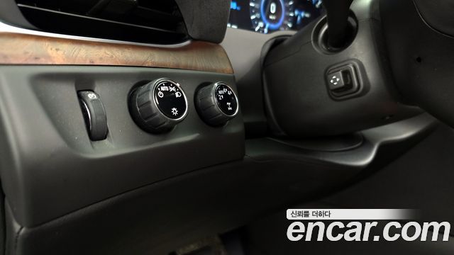 Cadillac Escalade 2020 — photo 18