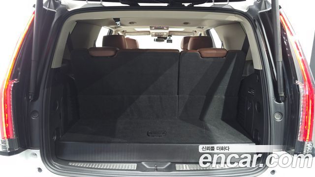 Cadillac Escalade 2020 — photo 20