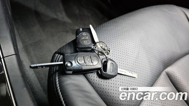 Kia OPIRUS 2008 — photo 17