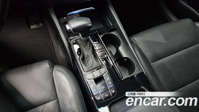 Kia K7 2019 — photo 9