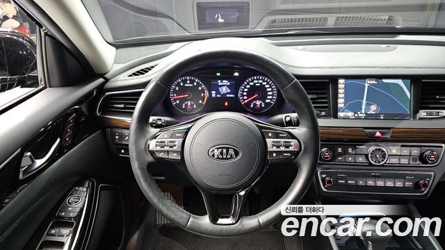Kia K7 2019 — photo 13