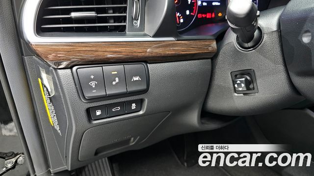 Kia K7 2019 — photo 14