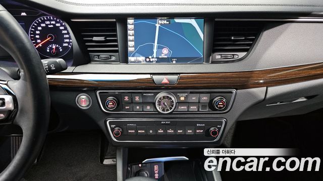 Kia K7 2019 — photo 15