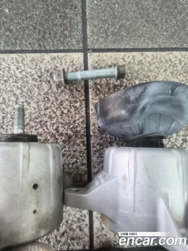 Genesis EQ900 2016 — photo 15