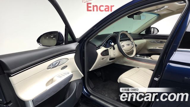 Genesis GV70 2023 — photo 12