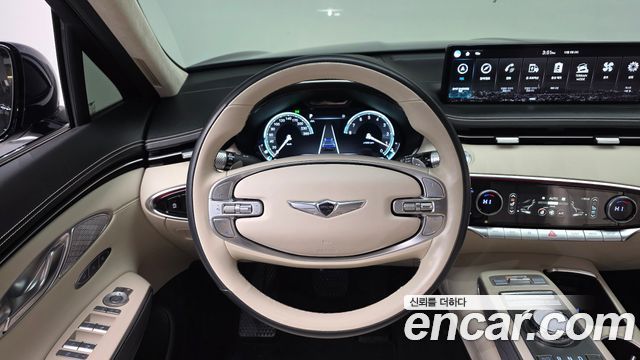Genesis GV70 2023 — photo 13