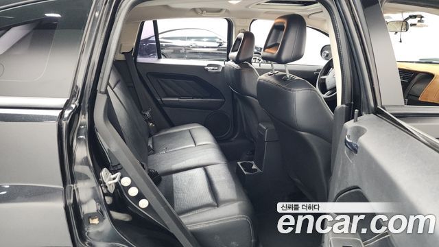 Dodge Caliber 2009 — photo 12