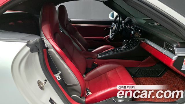 Porsche 911 2017 — photo 11