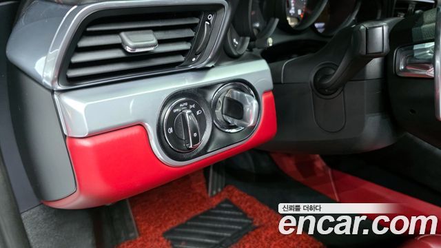 Porsche 911 2017 — photo 17
