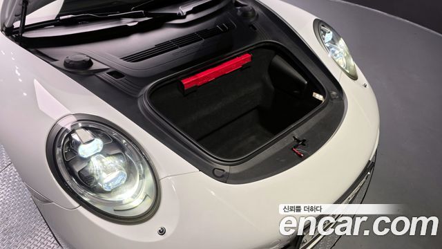 Porsche 911 2017 — photo 20