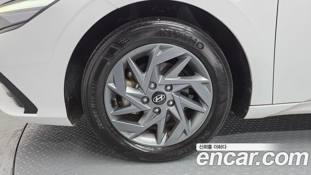 Hyundai AVANTE 2024 — photo 5