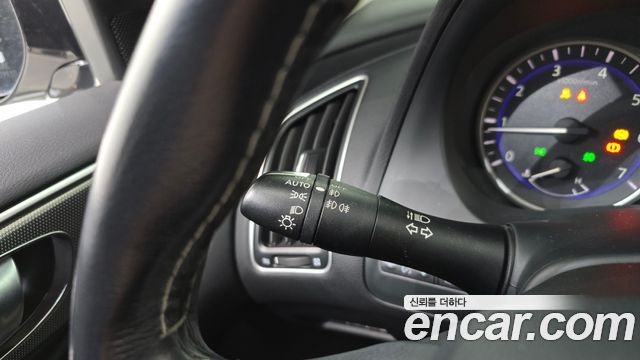Infiniti Q50 2014 — photo 17