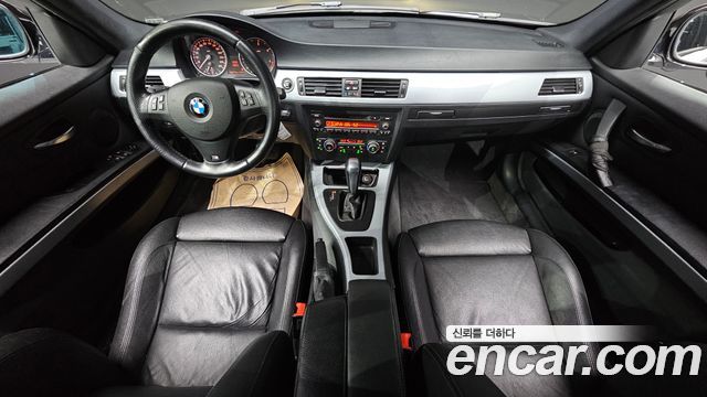 BMW 3-Series 2011 — photo 7