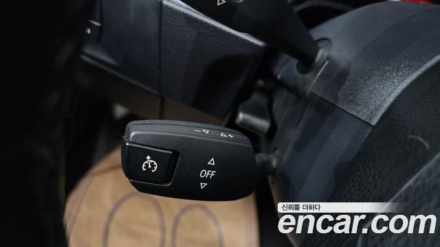 BMW 3-Series 2011 — photo 18