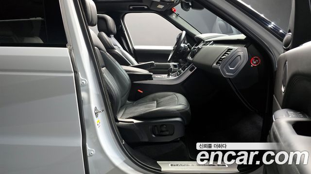 Land Rover Range Rover Sport 2019 — photo 10