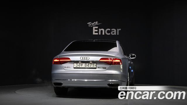 Audi A8 2015 — photo 4