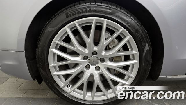 Audi A8 2015 — photo 5