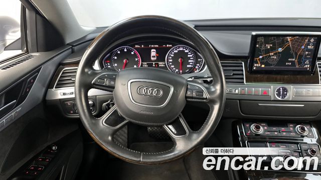 Audi A8 2015 — photo 13