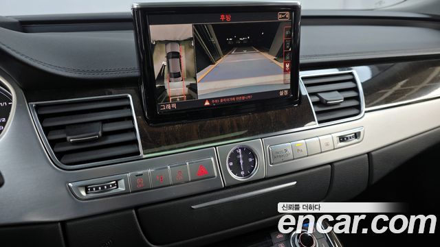 Audi A8 2015 — photo 15