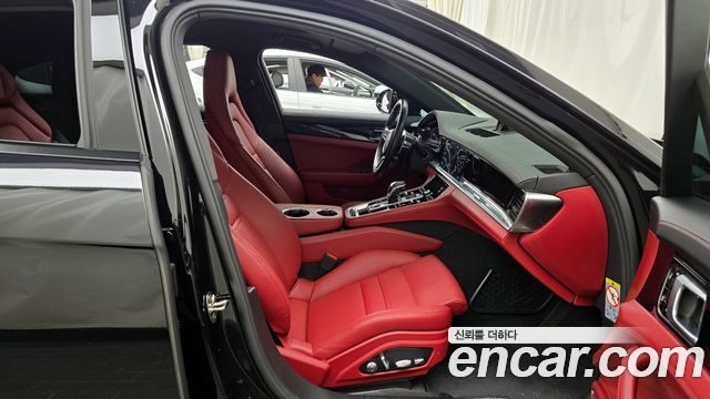 Porsche Panamera 2020 — photo 11