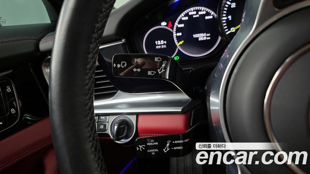 Porsche Panamera 2020 — photo 17