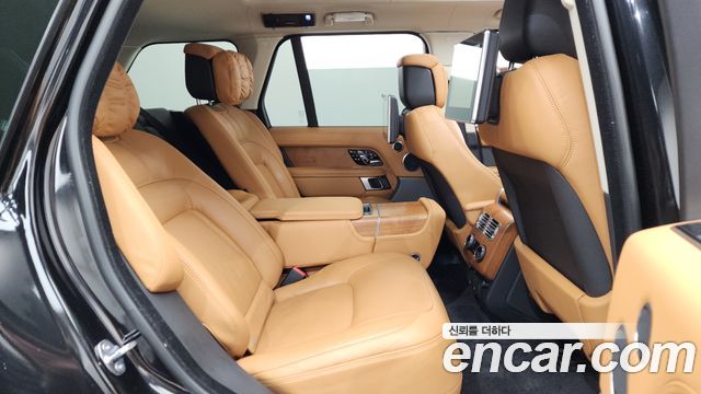 Land Rover Range Rover 2021 — photo 12