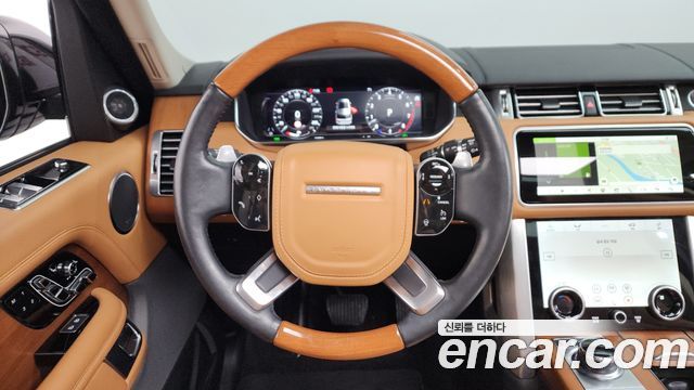 Land Rover Range Rover 2021 — photo 13
