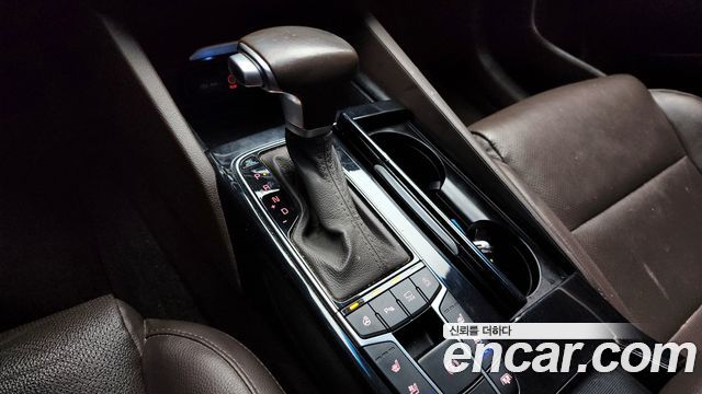 Kia K7 2018 — photo 9