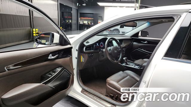Kia K7 2018 — photo 10