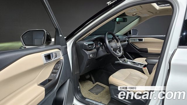 Ford Explorer 2020 — photo 11