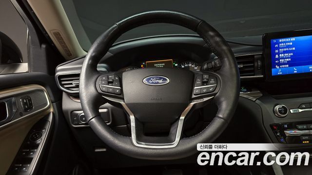Ford Explorer 2020 — photo 13
