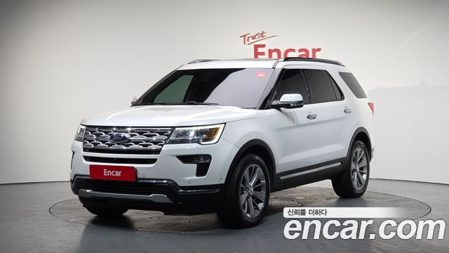 Ford Explorer 2018 — photo 1