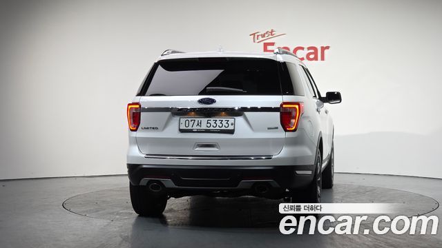 Ford Explorer 2018 — photo 4