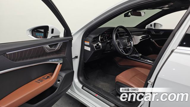 Audi A6 2022 — photo 10