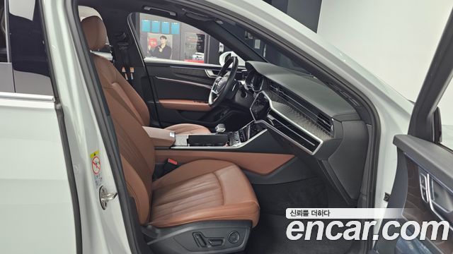 Audi A6 2022 — photo 11