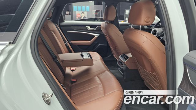 Audi A6 2022 — photo 12