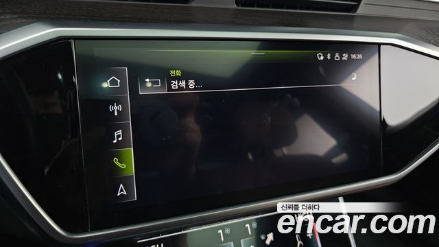 Audi A6 2022 — photo 16