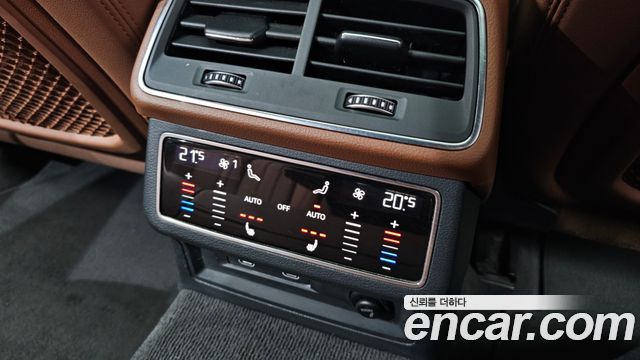 Audi A6 2022 — photo 18